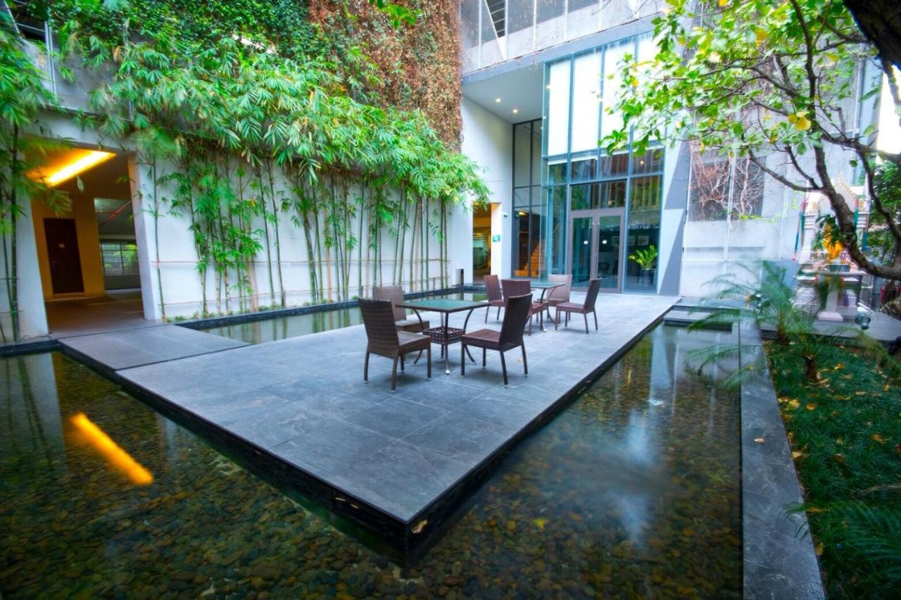 Boonrumpa Accommodation Bangkok Ngoại thất bức ảnh